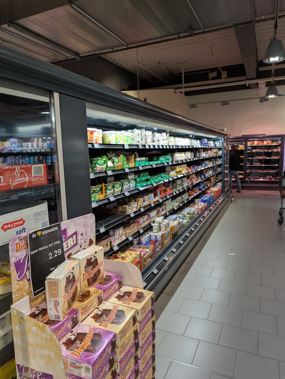 Regal im Edeka